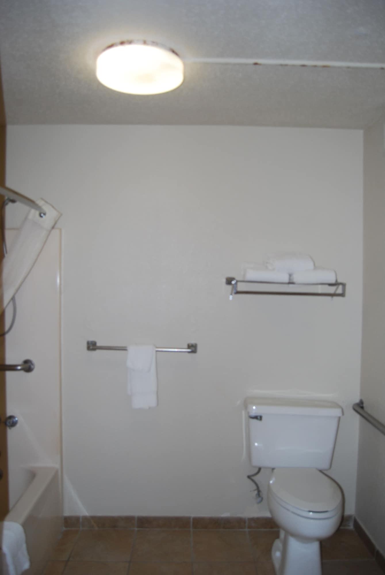 Days By Wyndham Eglin Afb Hotel 2*