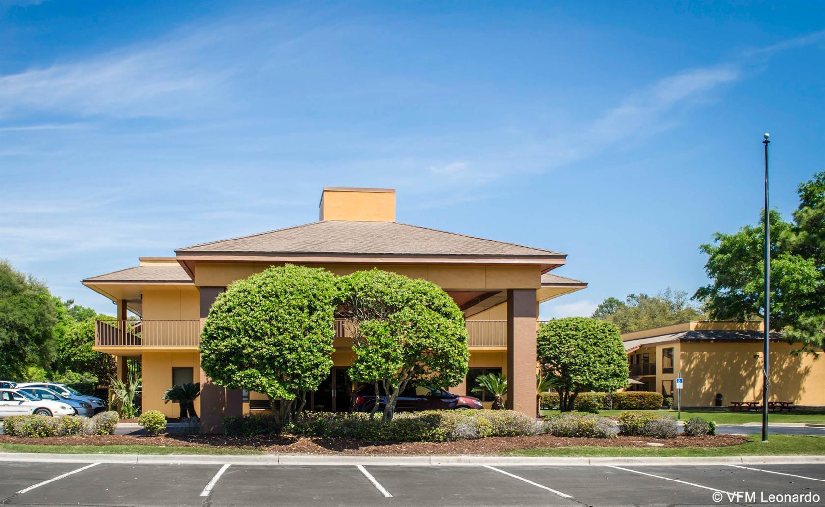 Days By Wyndham Eglin Afb Niceville