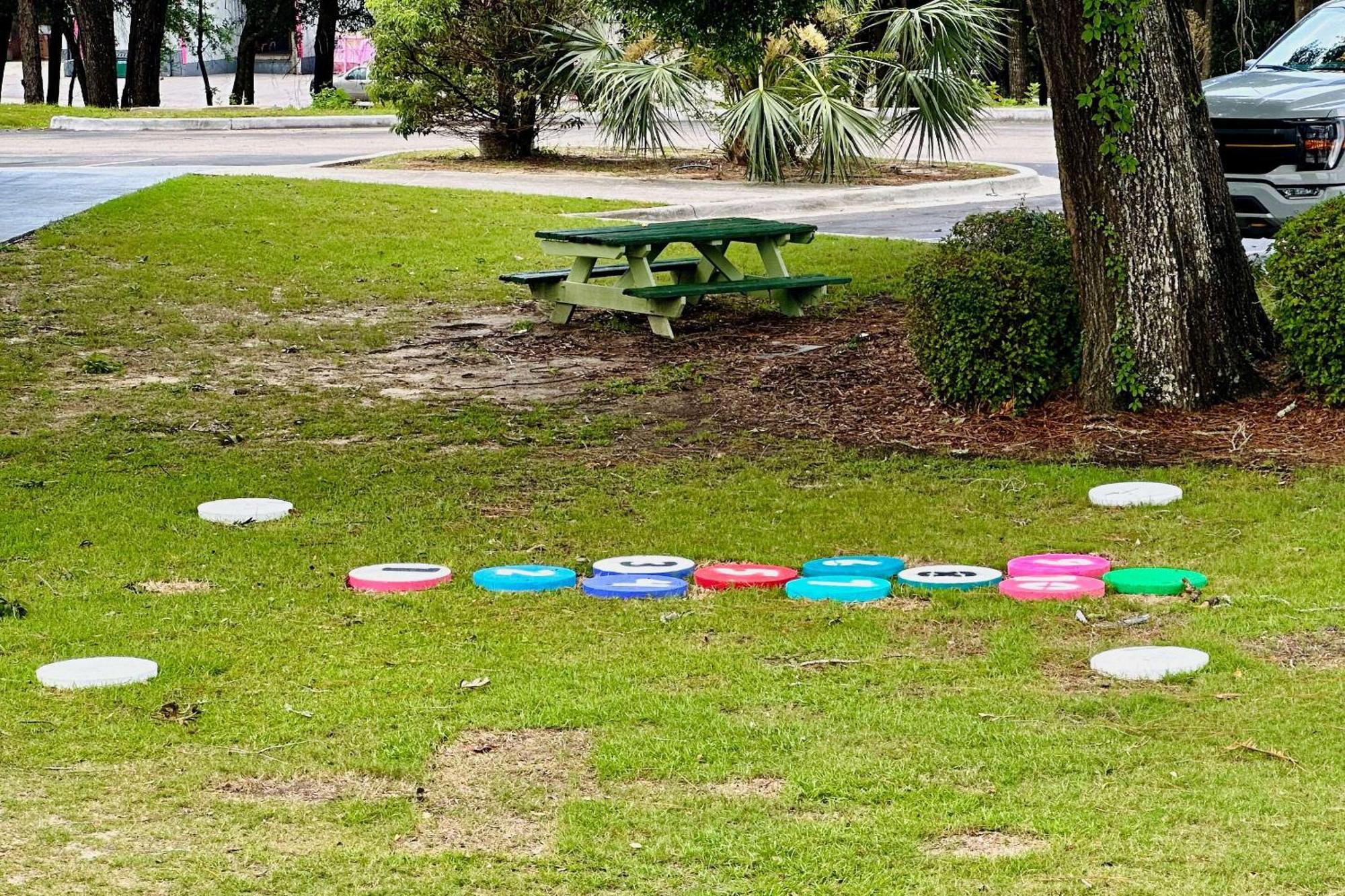 Days By Wyndham Eglin Afb 2*