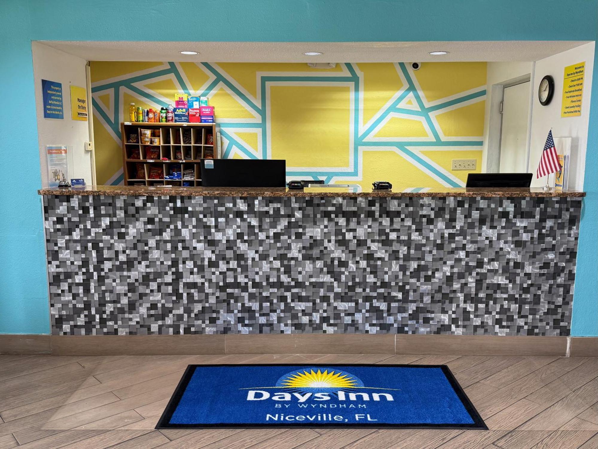 Days By Wyndham Eglin Afb 2*