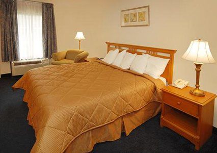 Days By Wyndham Eglin Afb Hotel