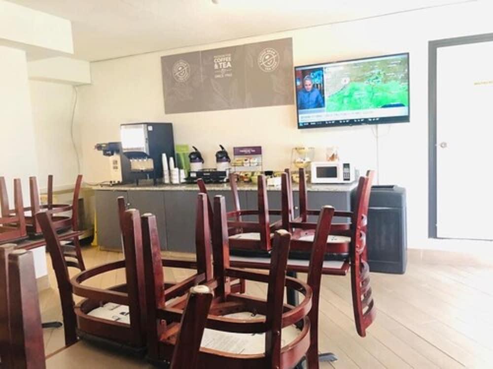 Hotel Days By Wyndham Eglin Afb 2*