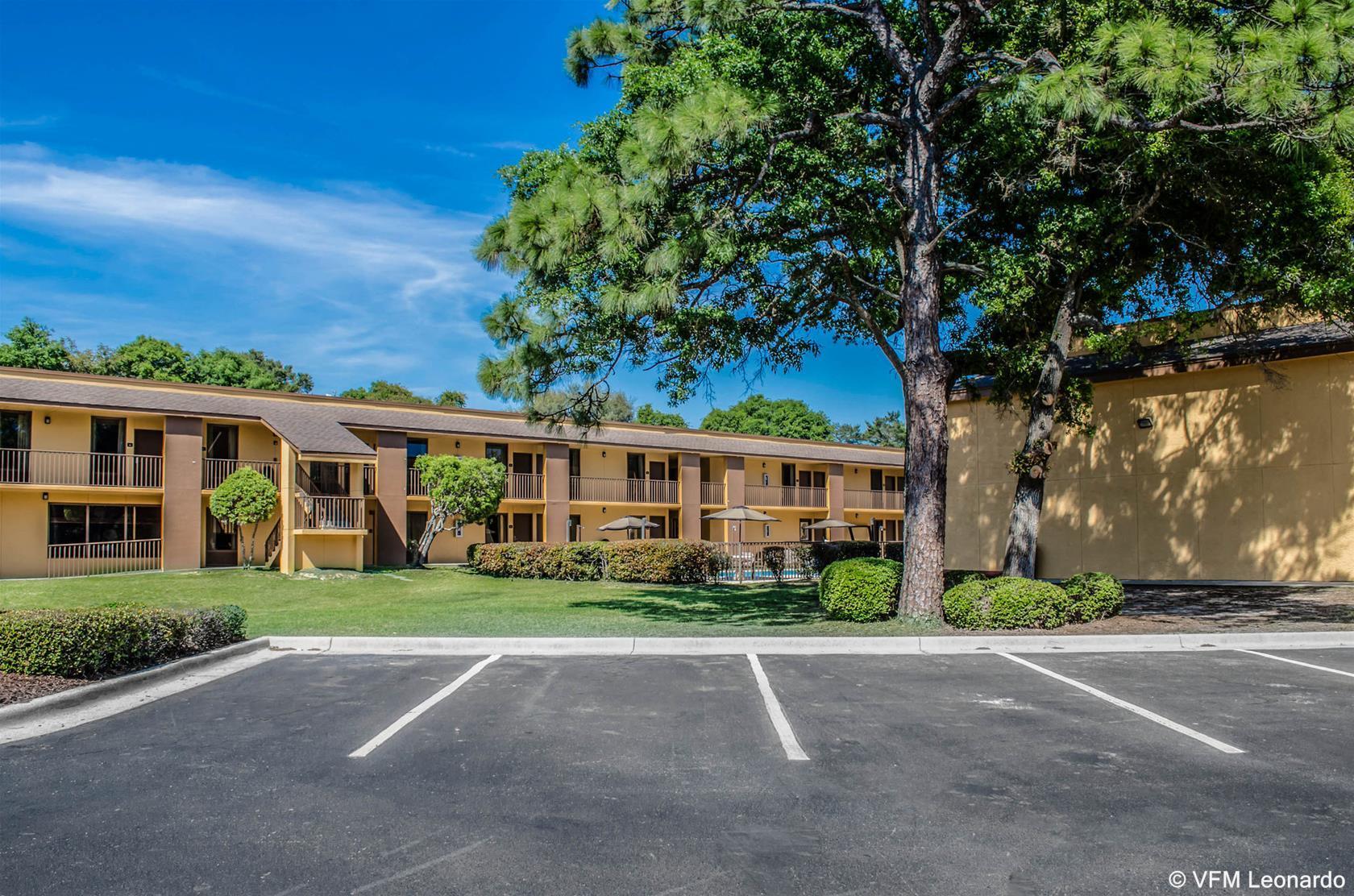 Hotel Days By Wyndham Eglin Afb 2*