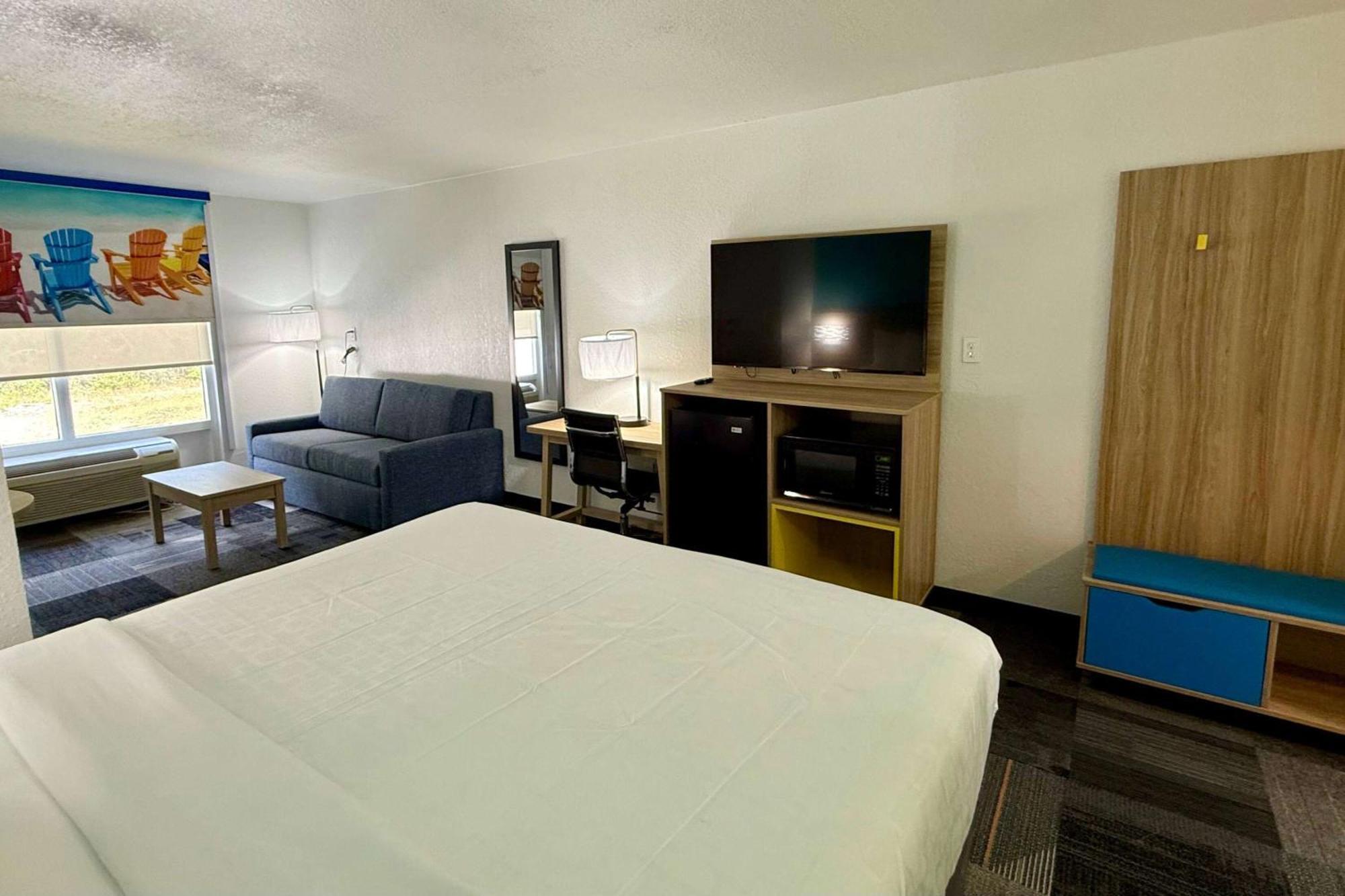 Days By Wyndham Eglin Afb Hotel Niceville