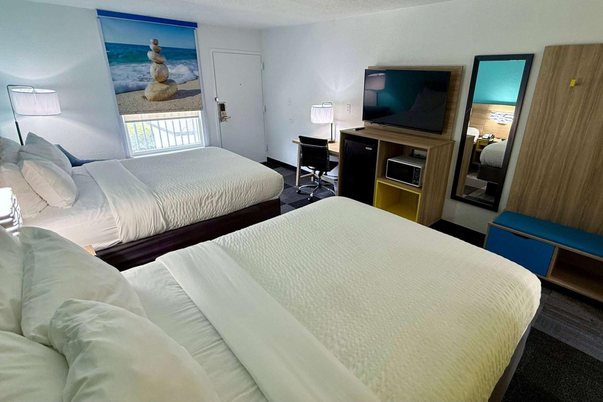 Hotel Days By Wyndham Eglin Afb