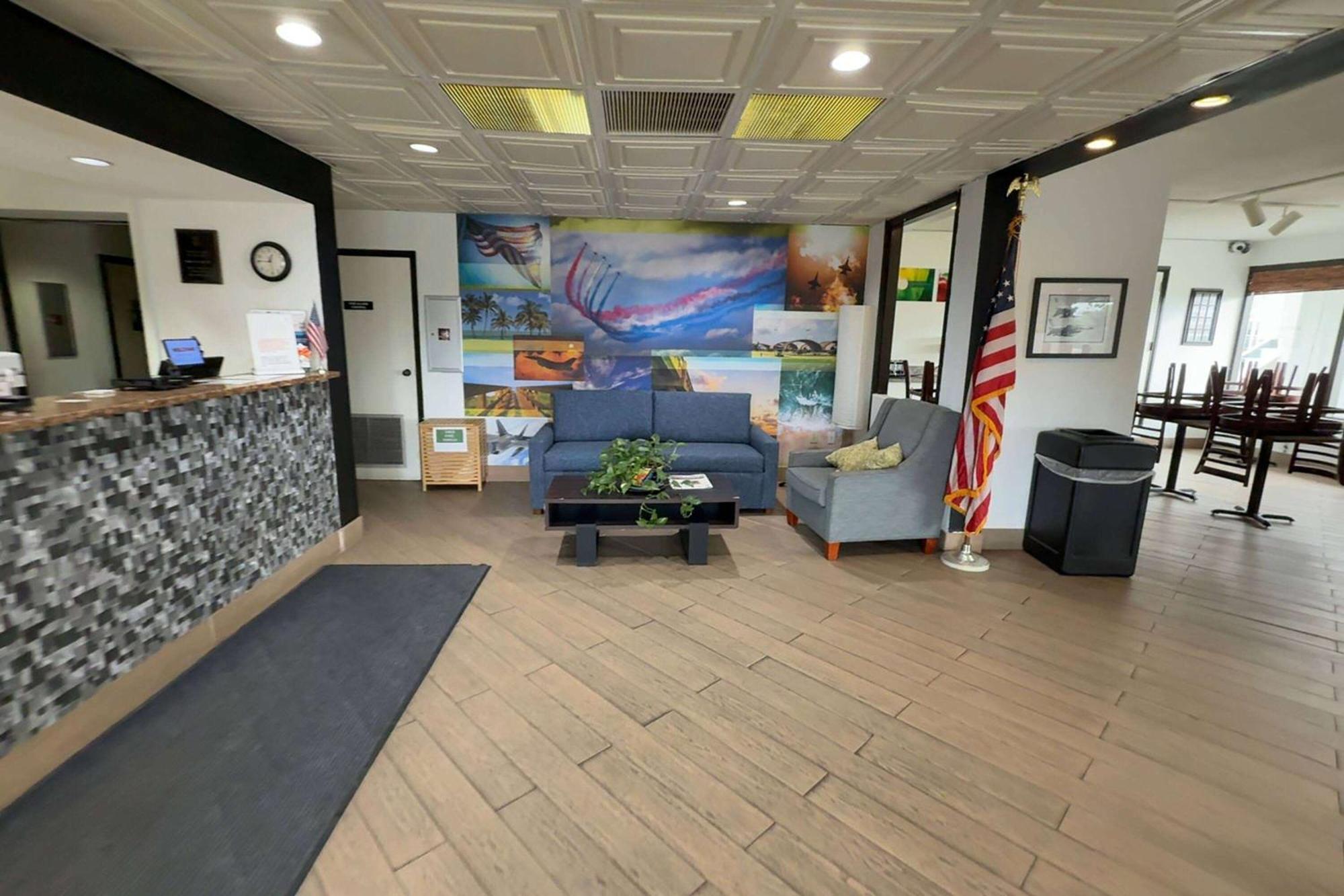 Days By Wyndham Eglin Afb Hotel 2*